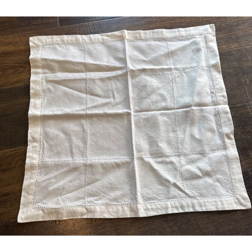 Set of 4 Linen Placemats or Napkins White With Eyelets Lintex 20" x 18"